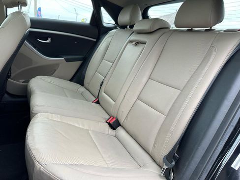 Used 2013 Hyundai Elantra GT w/ Tech Pkg image 14