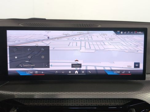 Used 2025 BMW 330i Sedan w/ Convenience Package image 24