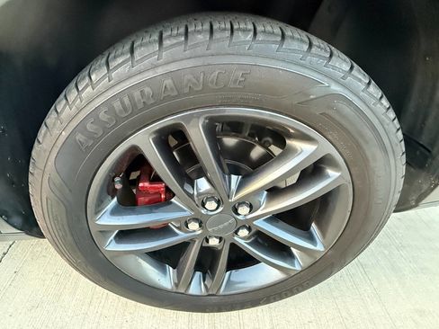 Used 2019 Dodge Challenger SXT w/ Plus Package image 33