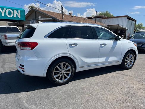 Used 2017 Kia Sorento SX image 4