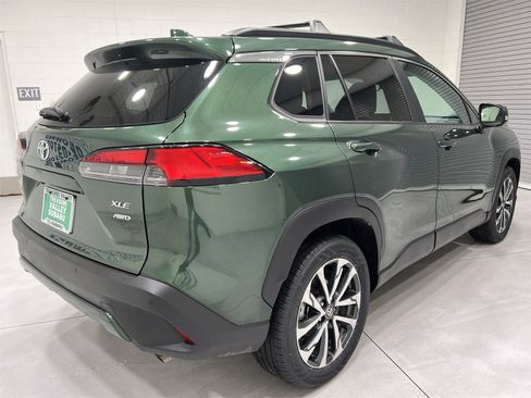 Used 2022 Toyota Corolla Cross XLE image 8