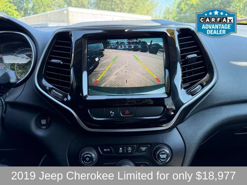 Used 2019 Jeep Cherokee Limited AWD/4WD image 17