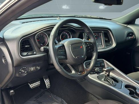 Used 2022 Dodge Challenger R/T Scat Pack RWD image 4