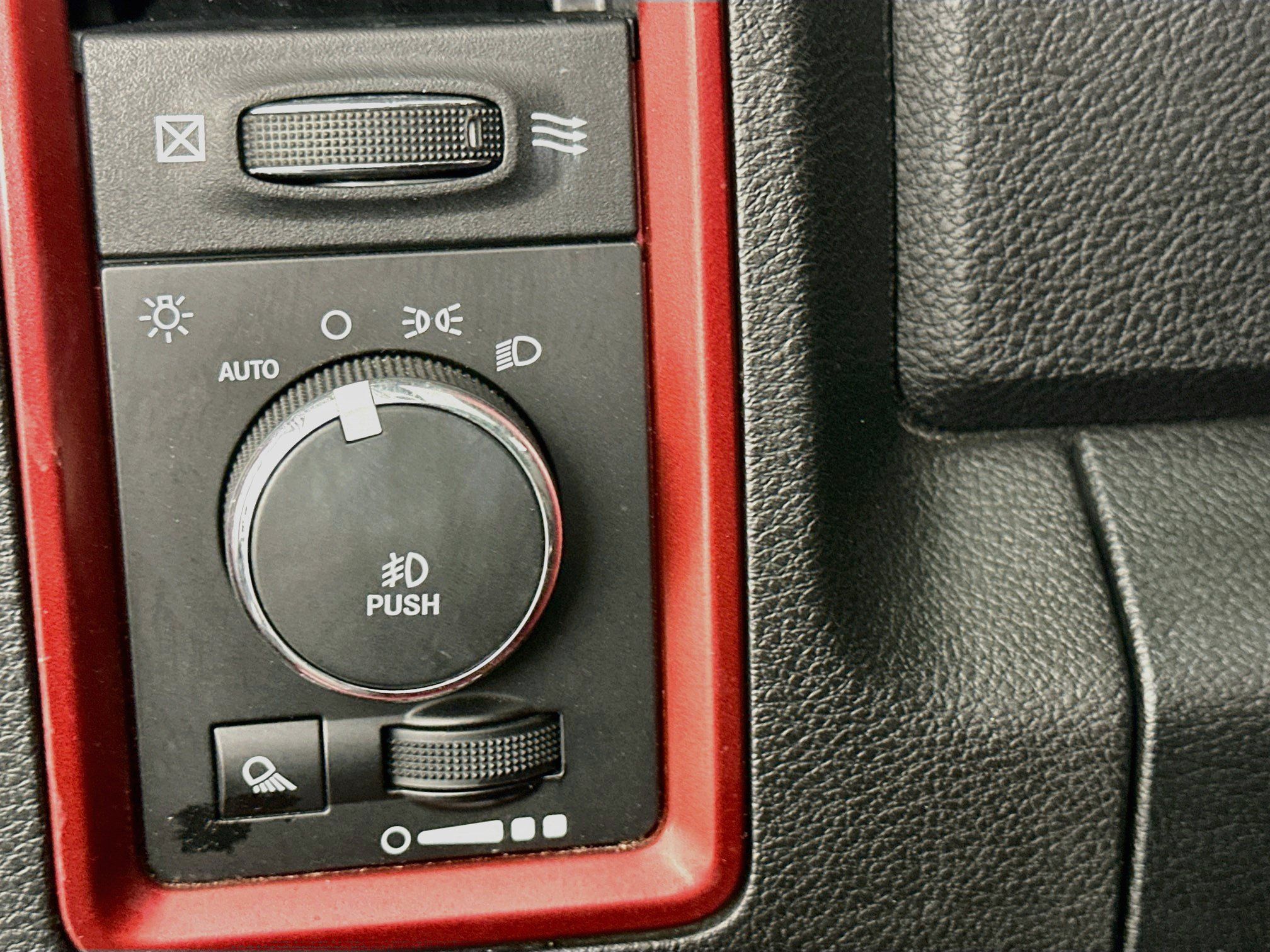 Used 2017 RAM 1500 Rebel w/ Luxury Group AWD/4WD image 16