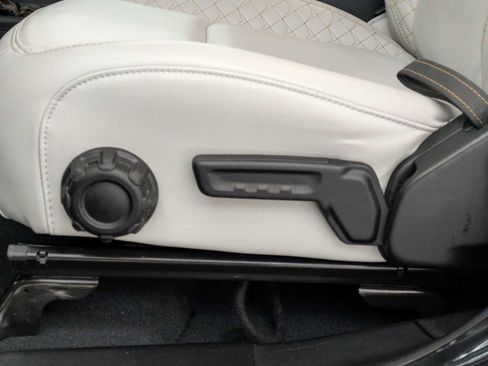 Used 2023 Jeep Wrangler Unlimited Sahara image 18