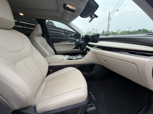 Used 2024 INFINITI QX60 Luxe FWD image 15