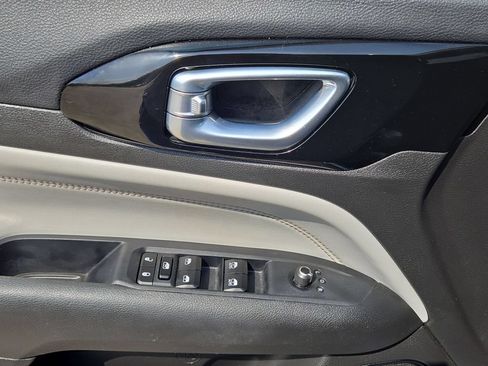Used 2025 Jeep Compass Limited AWD/4WD image 13