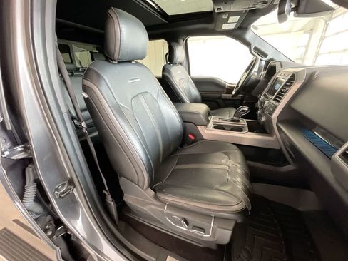 Used 2017 Ford F150 Platinum w/ Equipment Group 701A Luxury AWD/4WD image 25