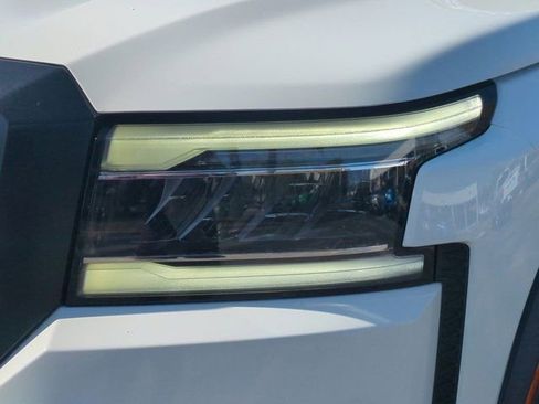 Used 2023 Nissan Frontier Pro-X w/ Pro-X Premium Package image 9