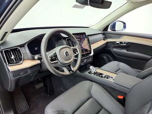 Used 2025 Volvo XC90 B6 Plus AWD/4WD image 20