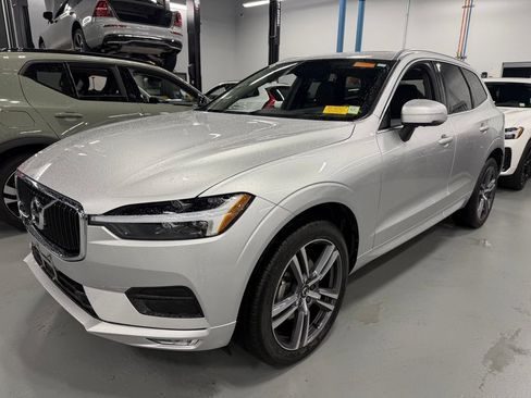 Used 2021 Volvo XC60 T5 Momentum w/ Advanced Package AWD/4WD image 1