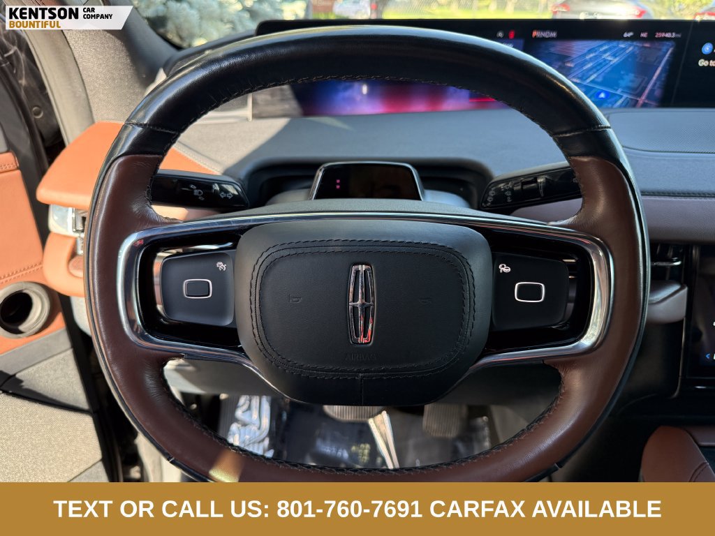 Used 2025 Lincoln Navigator Reserve AWD/4WD image 14