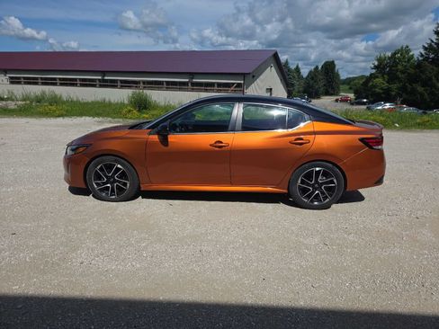 Used 2024 Nissan Sentra SR w/ Trunk Package FWD image 8