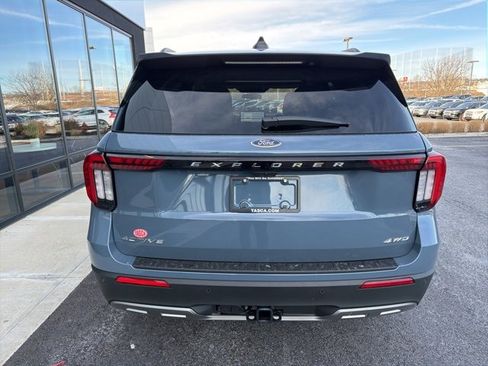 New 2026 Ford Explorer Active image 4
