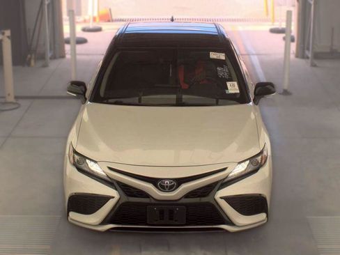 Used 2022 Toyota Camry XSE FWD image 2