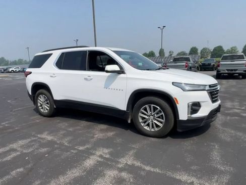 Used 2023 Chevrolet Traverse LT AWD/4WD image 2
