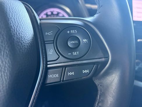 Used 2022 Toyota Camry SE w/ Convenience Package FWD image 29