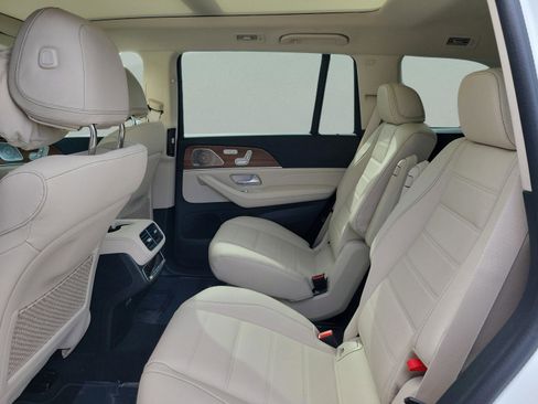New 2026 Mercedes-Benz GLS 450 4MATIC image 6