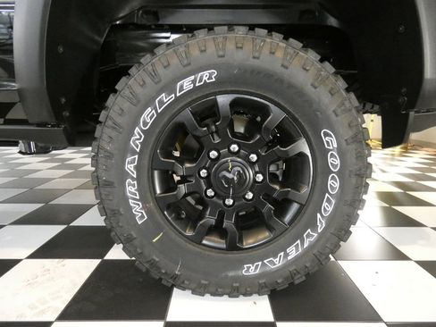 Used 2025 RAM 2500 Power Wagon AWD/4WD image 9