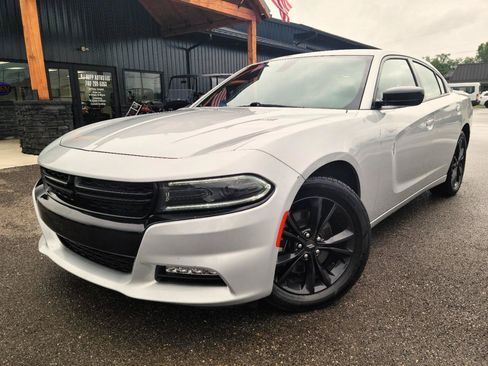 Used 2022 Dodge Charger SXT w/ Driver Convenience Group AWD/4WD image 1