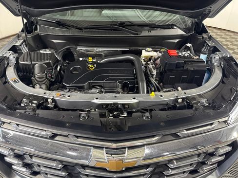 Used 2026 Chevrolet Equinox LT FWD image 4