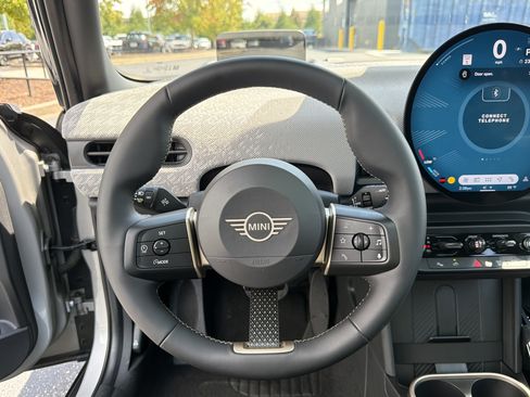 Used 2025 MINI Cooper S FWD image 61