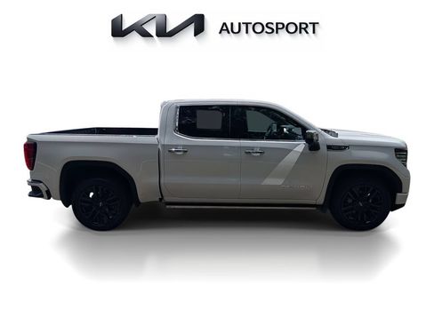 Used 2023 GMC Sierra 1500 Denali w/ Denali Reserve Package AWD/4WD image 9