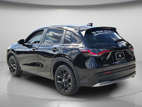 Used 2023 Honda HR-V Sport image 8