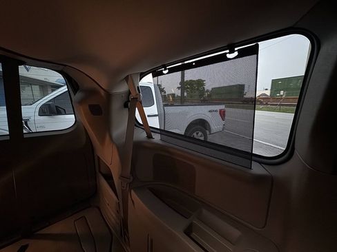 Used 2014 Chrysler Town & Country Touring-L w/ Driver Convenience Group FWD image 47