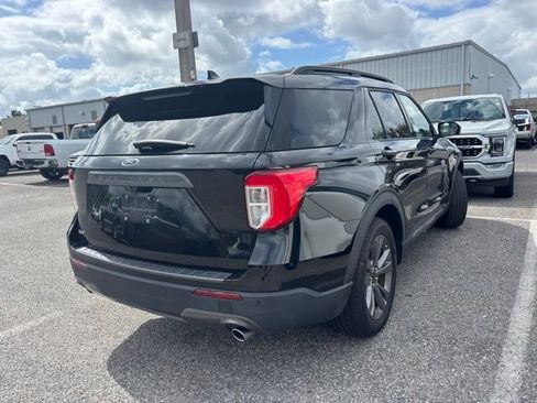 Used 2021 Ford Explorer XLT w/ Equipment Group 202A RWD image 8