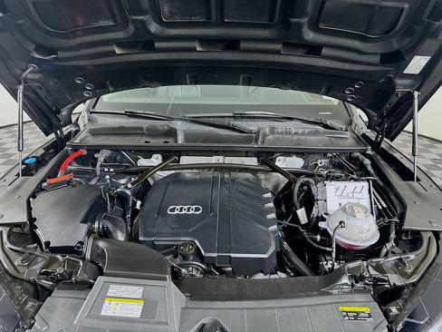 Used 2023 Audi Q5 2.0T Premium w/ Convenience Package AWD/4WD image 35