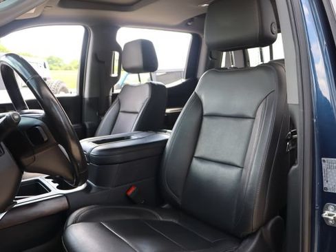Used 2019 GMC Sierra 1500 SLT w/ SLT Premium Plus Package AWD/4WD image 18
