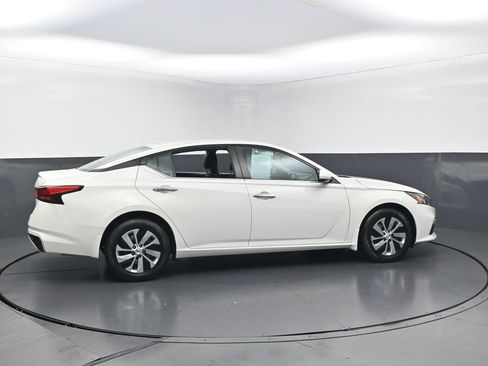 Used 2020 Nissan Altima 2.5 S AWD/4WD image 2