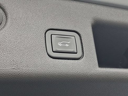Certified 2024 Chevrolet Equinox LT FWD image 31