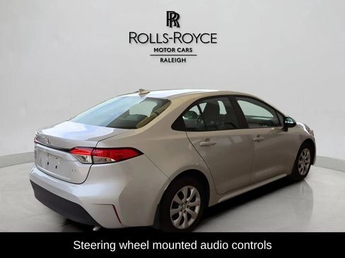 Used 2025 Toyota Corolla LE FWD image 4