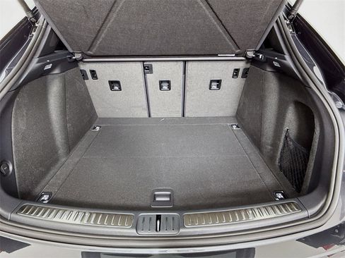 New 2026 Porsche Macan image 29