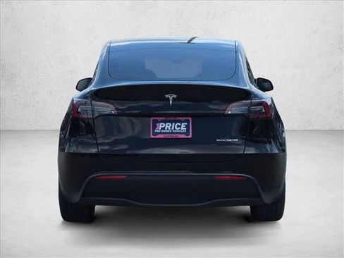 Used 2024 Tesla Model Y Long Range AWD/4WD image 6