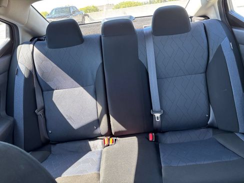 Used 2025 Nissan Versa SV FWD image 31