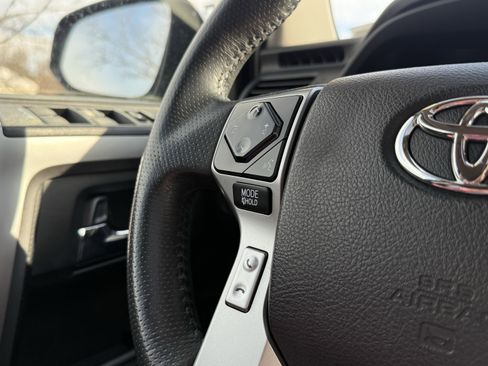 Used 2020 Toyota 4Runner Limited image 19