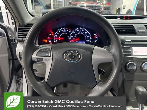 Used 2011 Toyota Camry LE FWD image 19