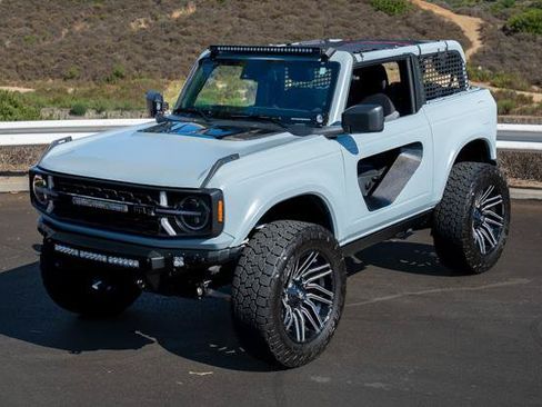Used 2023 Ford Bronco 2-Door w/ Sasquatch Package AWD/4WD image 4