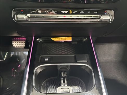 Used 2025 Mercedes-Benz GLA 250 4MATIC image 25