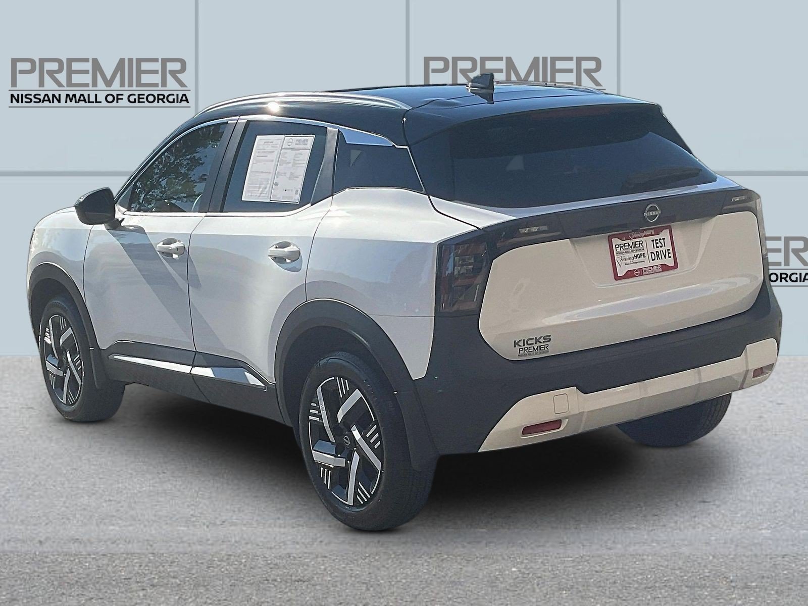 Certified 2026 Nissan Kicks SV FWD image 5