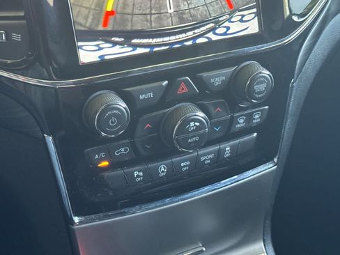 Used 2020 Jeep Grand Cherokee Laredo w/ Laredo X Package RWD image 22