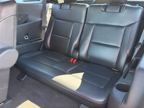 Used 2025 Ford Explorer ST-Line AWD/4WD image 32