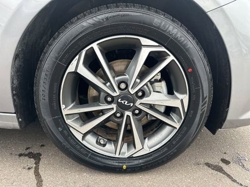 Used 2024 Kia Forte LXS image 12