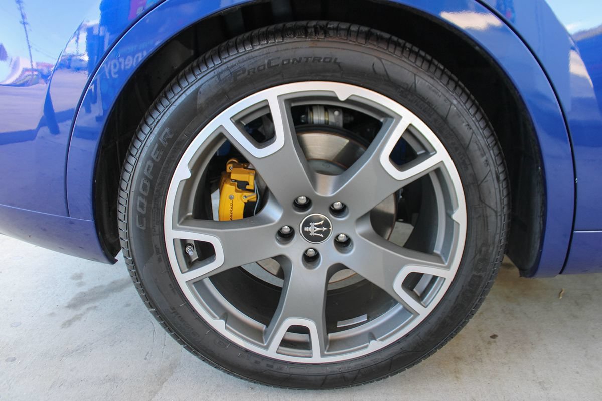 Used 2023 Maserati Levante GT AWD/4WD image 32
