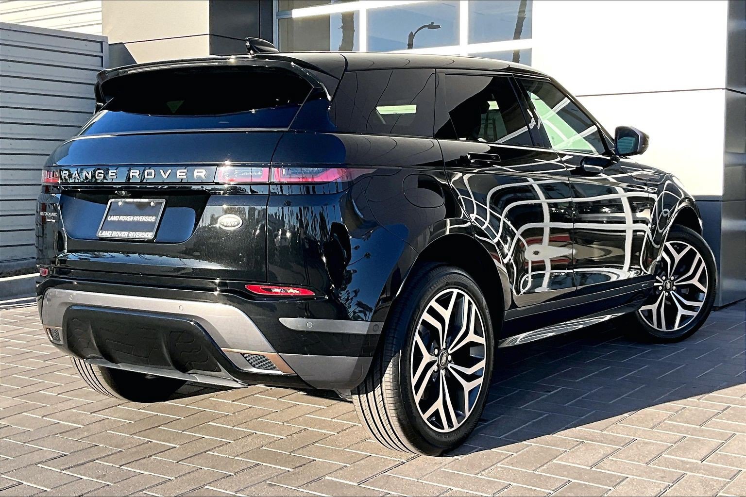 Used 2020 Land Rover Range Rover Evoque R-Dynamic HSE AWD/4WD image 11