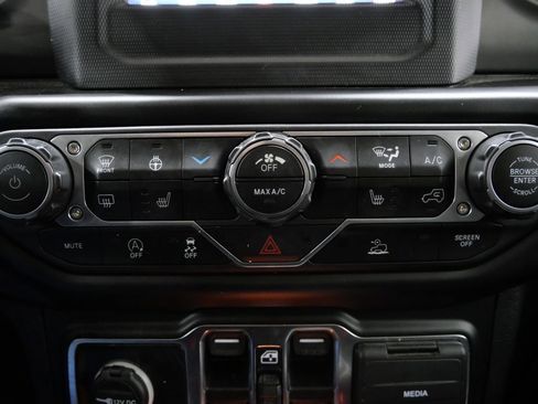 Used 2022 Jeep Wrangler Unlimited Sport AWD/4WD image 20