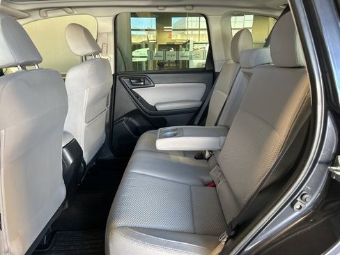 Used 2018 Subaru Forester 2.5i Premium image 24